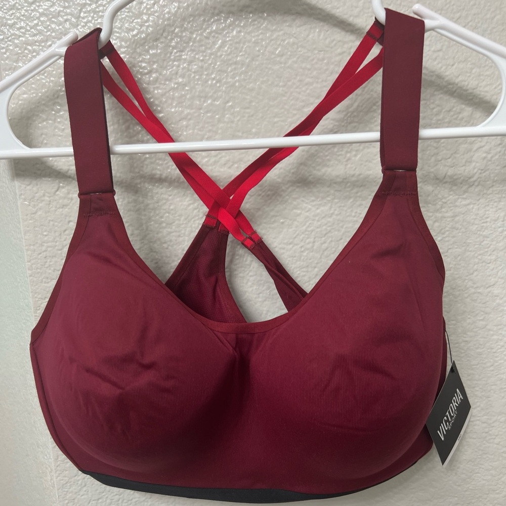 Victoria’s Secret Incredible Sports Bra 38D *NWT*